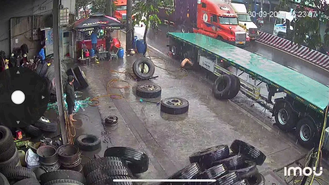 Sửa chữa trời mưa chỉ là chuyện nhỏ